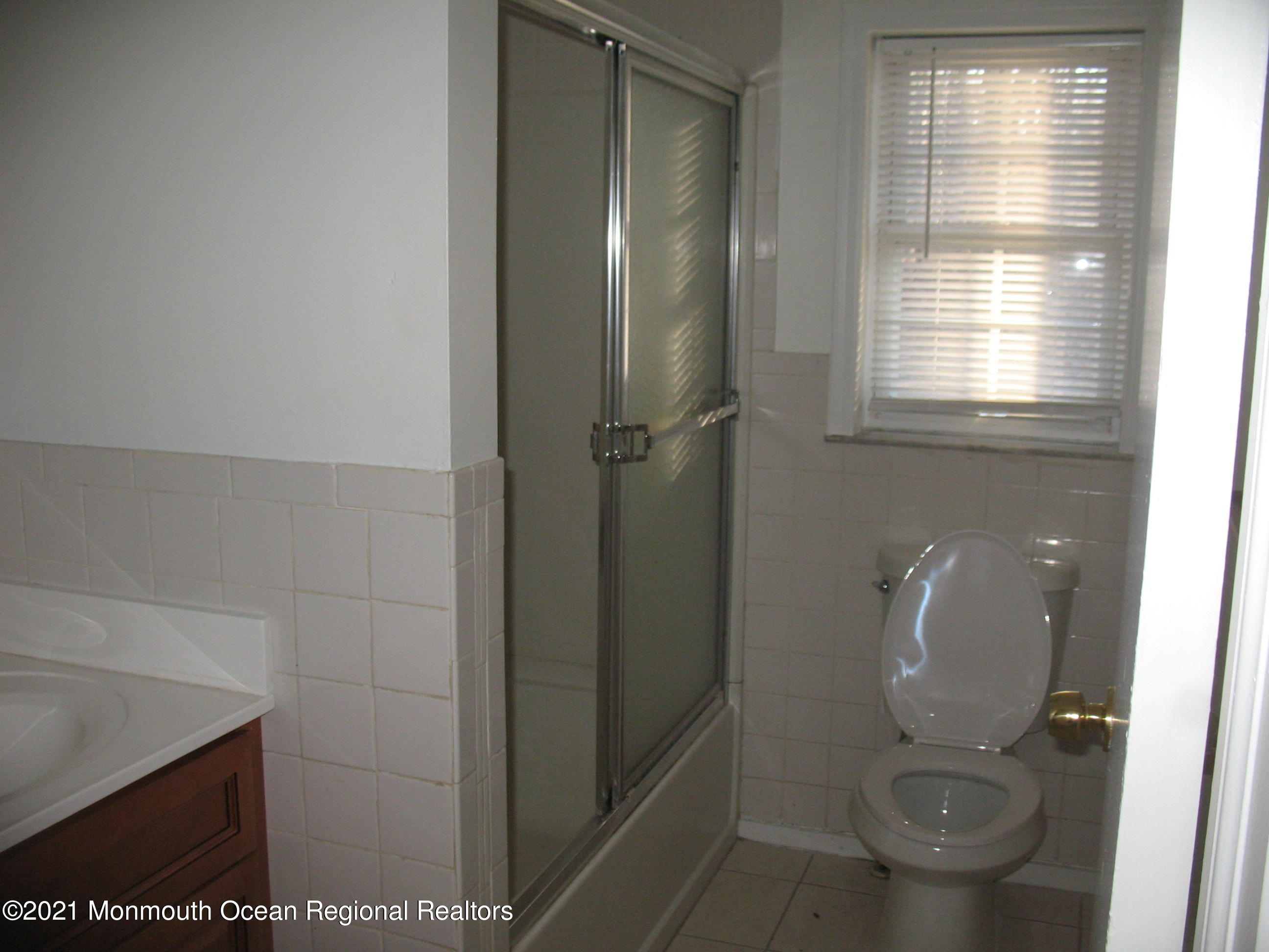 222 Windeler Road Howell, NJ 07731 - Photo 13 of 17 a bathroom with a toilet