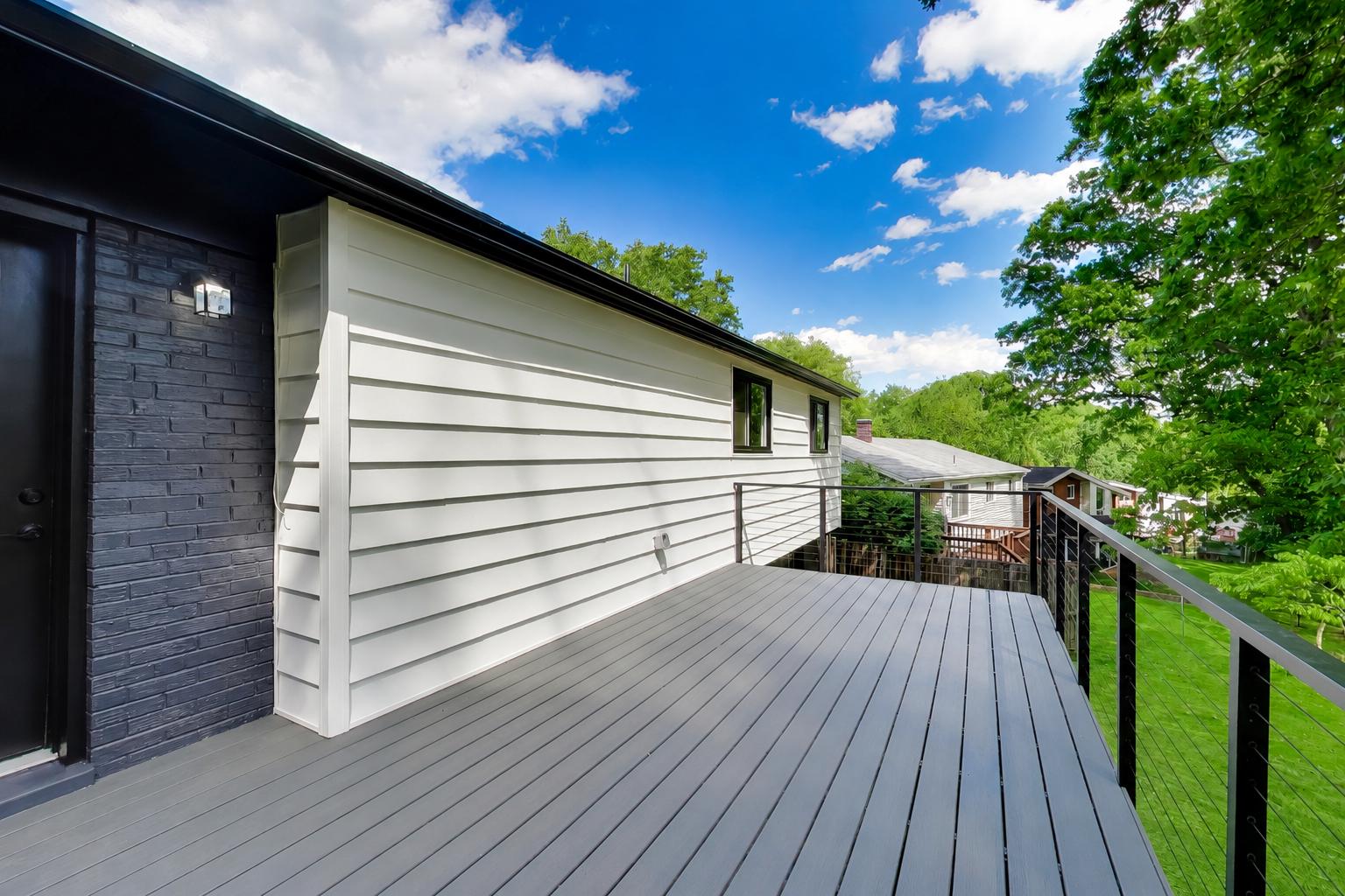 810 Malta Lane Silver Spring, MD 20901 - Photo 32 of 35 Modern deck with cable railing