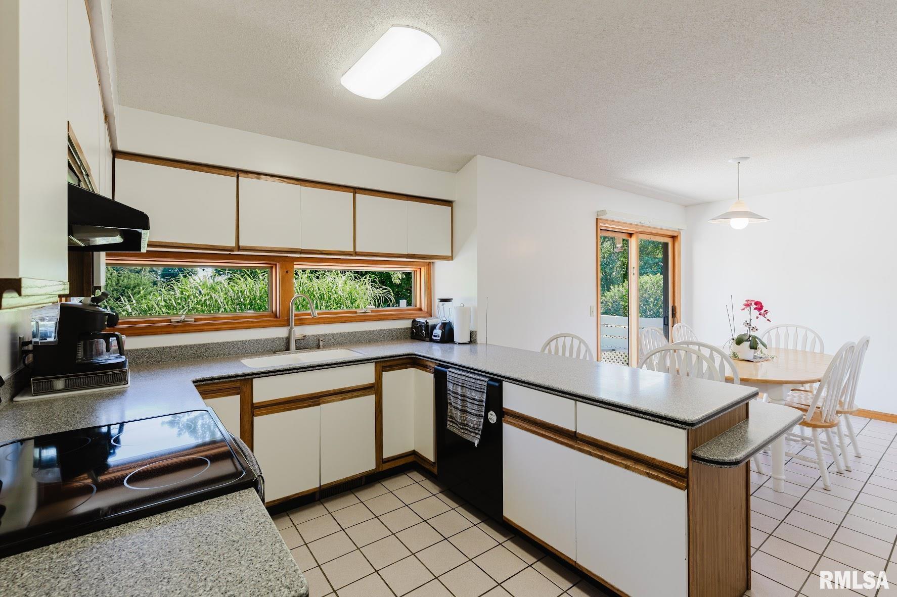 15150 Remington Road Marion, IL 62959 - Photo 10 of 57