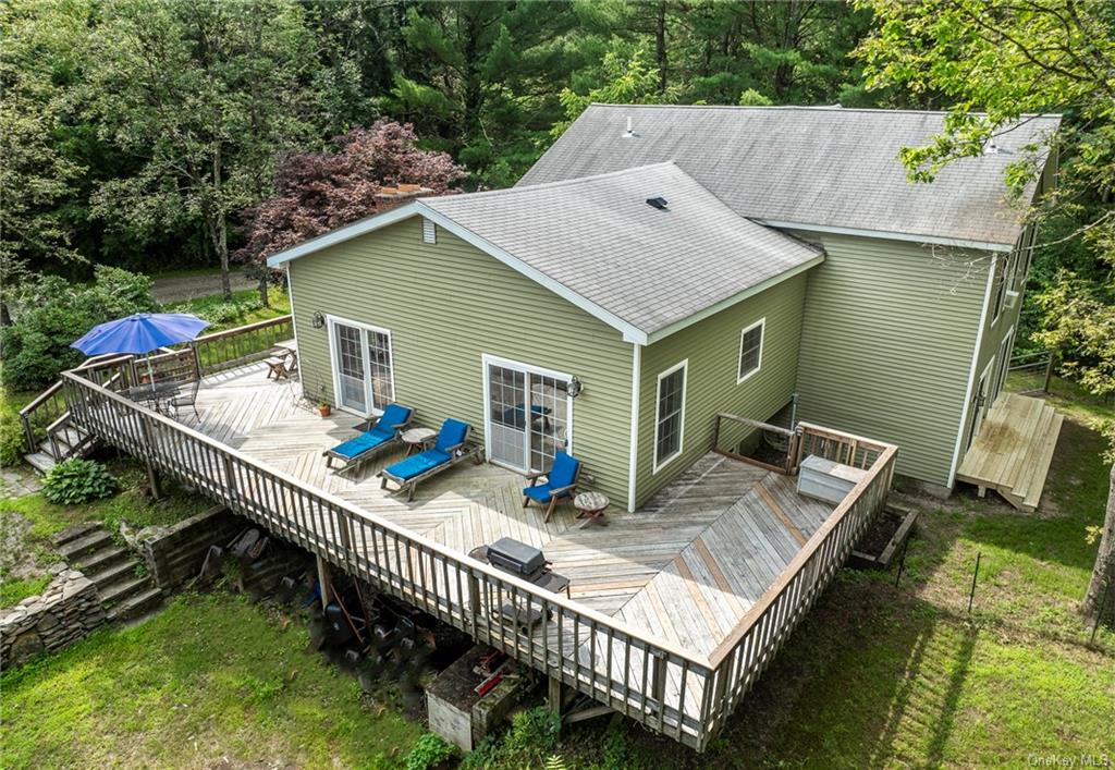 7 South Shanks Road Clinton Corners, NY 12514 - Photo 5 of 35 Wrap around deck