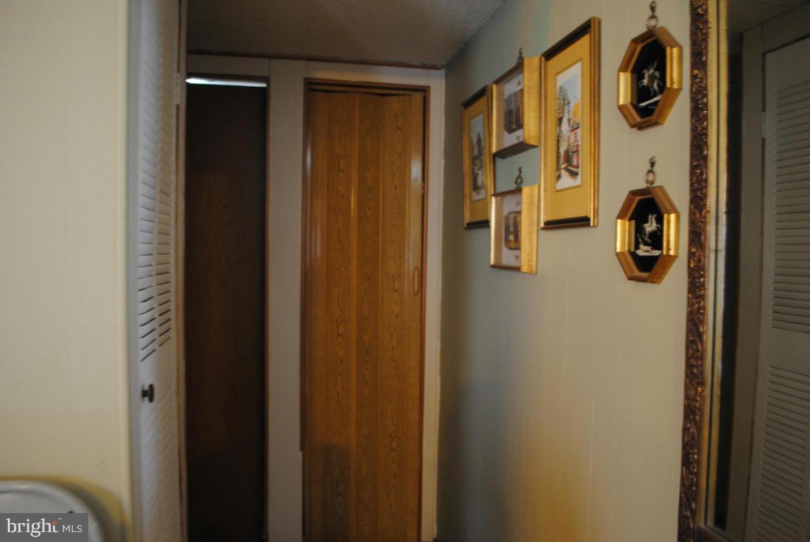 110 Pheasant Road Lancaster, PA 17603 - Photo 14 of 42 Gallery Image 14