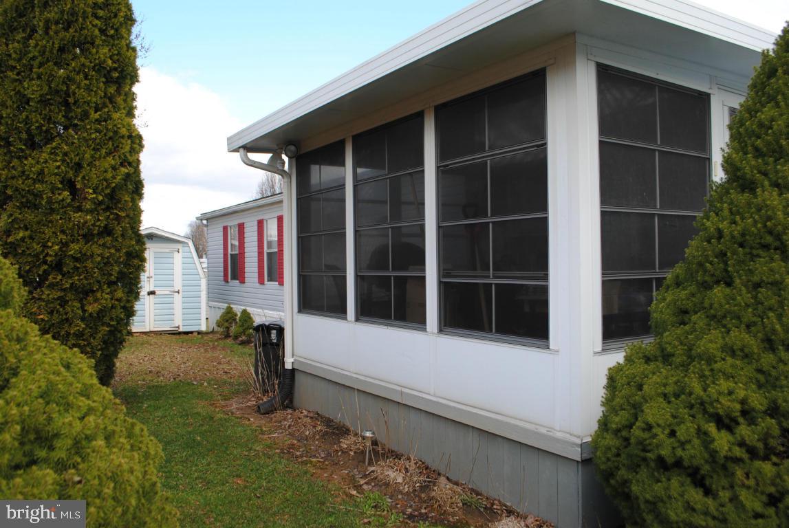 110 Pheasant Road Lancaster, PA 17603 - Photo 3 of 42 Gallery Image 3