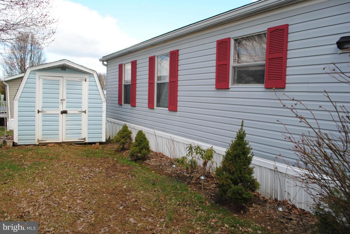 110 Pheasant Road Lancaster, PA 17603 - Photo 4 of 42 Gallery Image 4