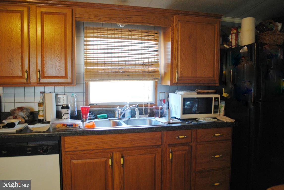 110 Pheasant Road Lancaster, PA 17603 - Photo 10 of 42 Gallery Image 10