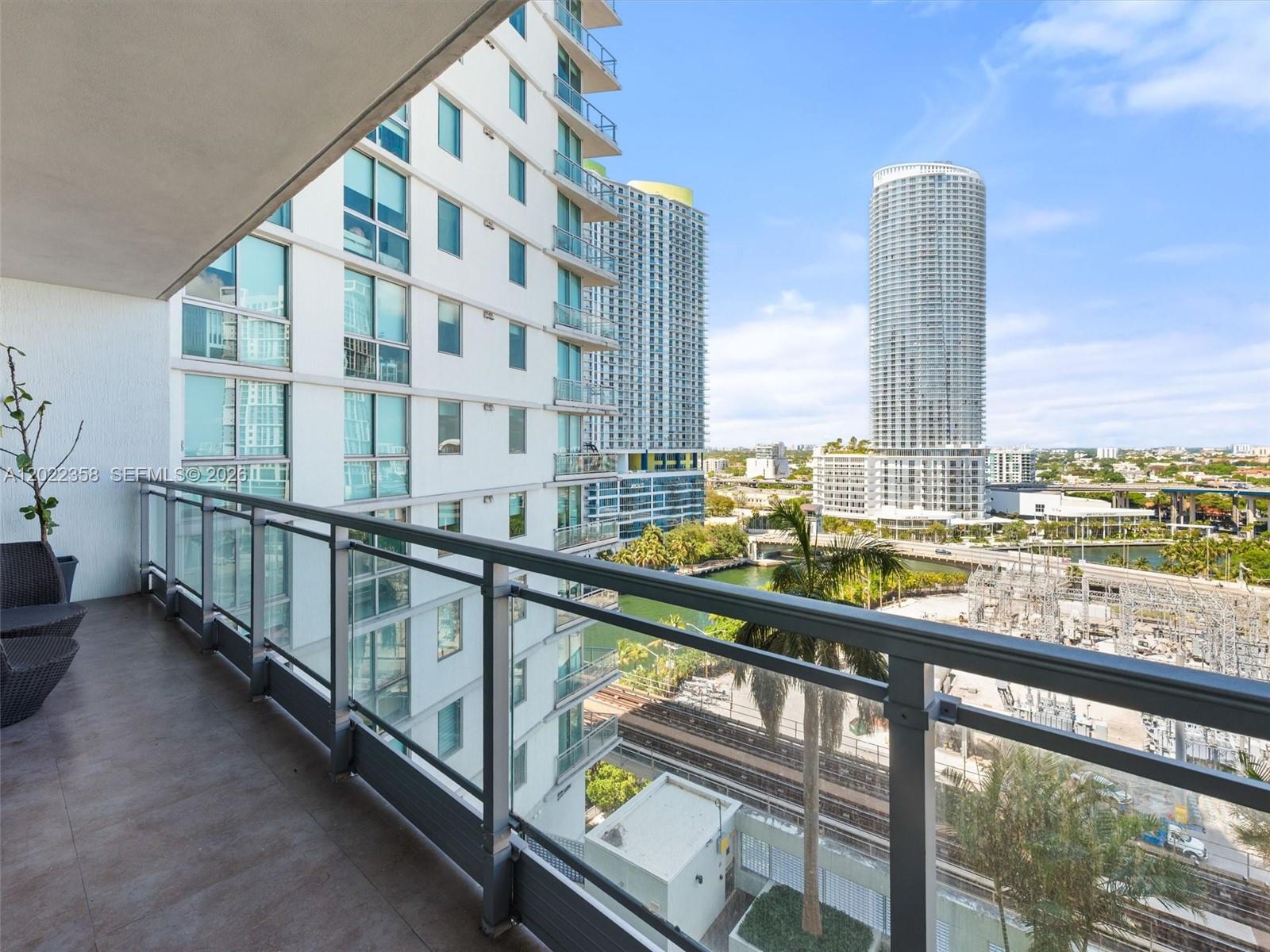 92 Southwest 3rd Street, Unit 1607 Miami, FL 33130 - Photo 21 of 25