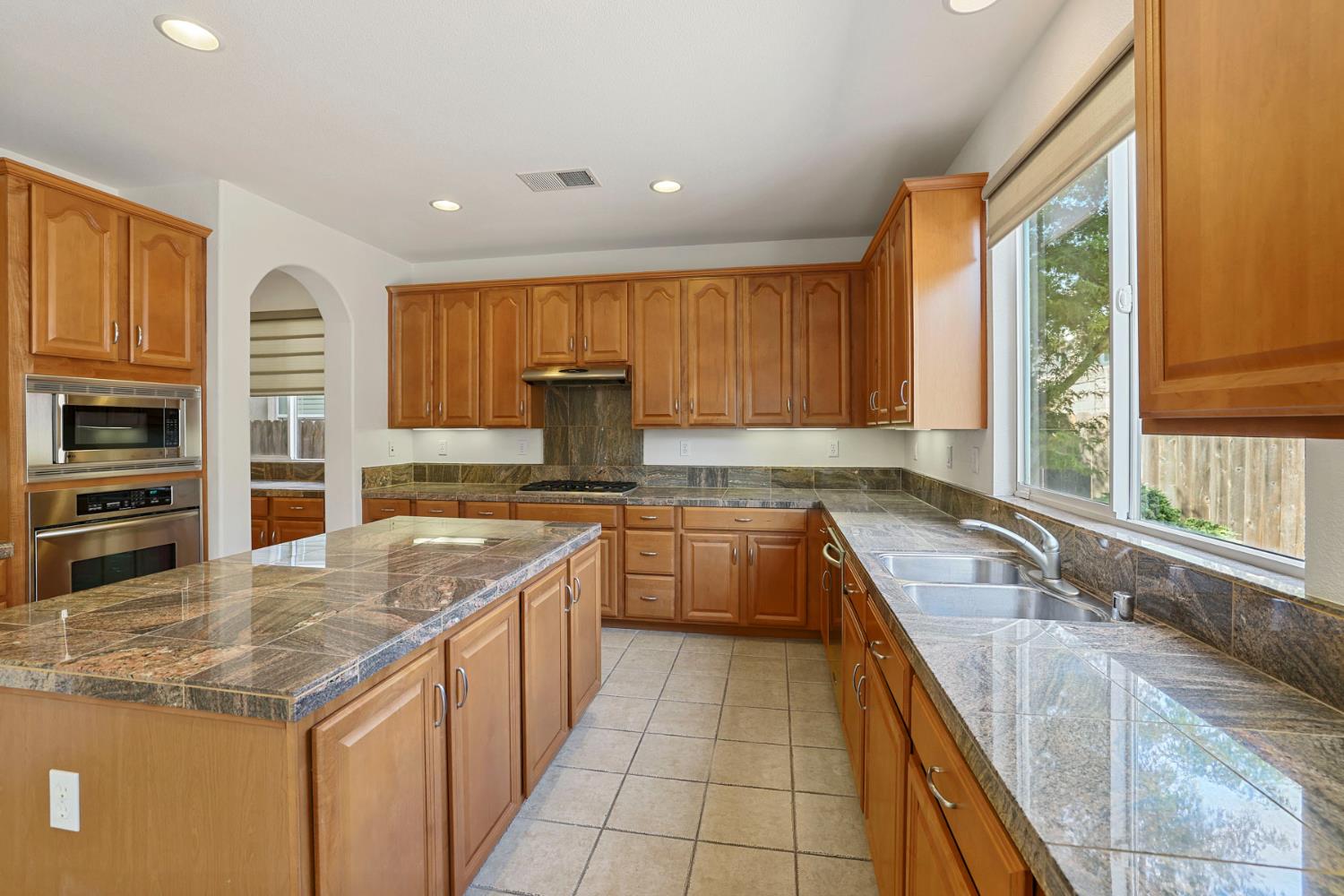 3901 Ruffed Grouse Lane Modesto, CA 95355 - Photo 11 of 51 Gallery Image 11