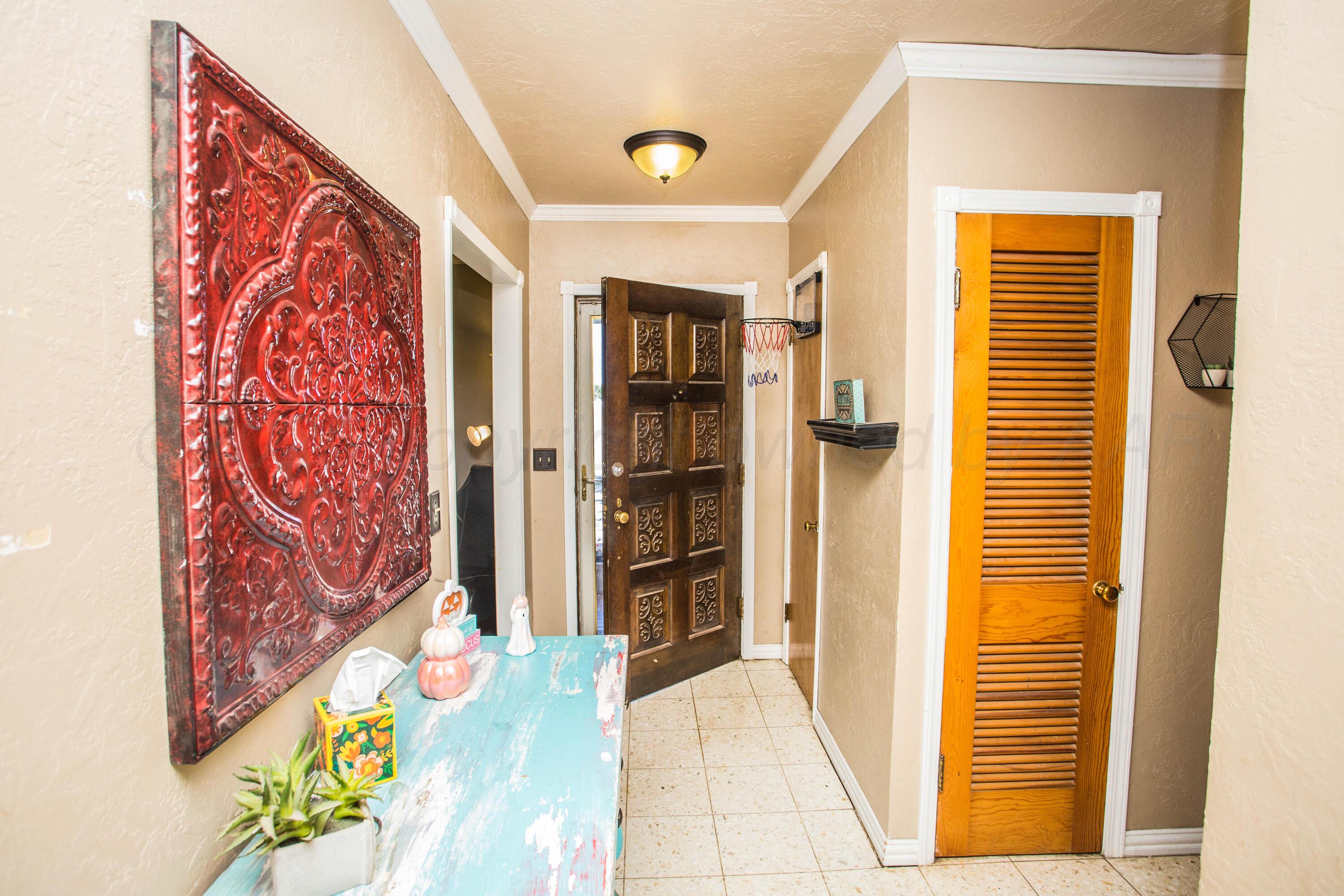 50 Fannin Drive Tulia, TX 79088 - Photo 23 of 40 a bathroom with a bathtub and shower
