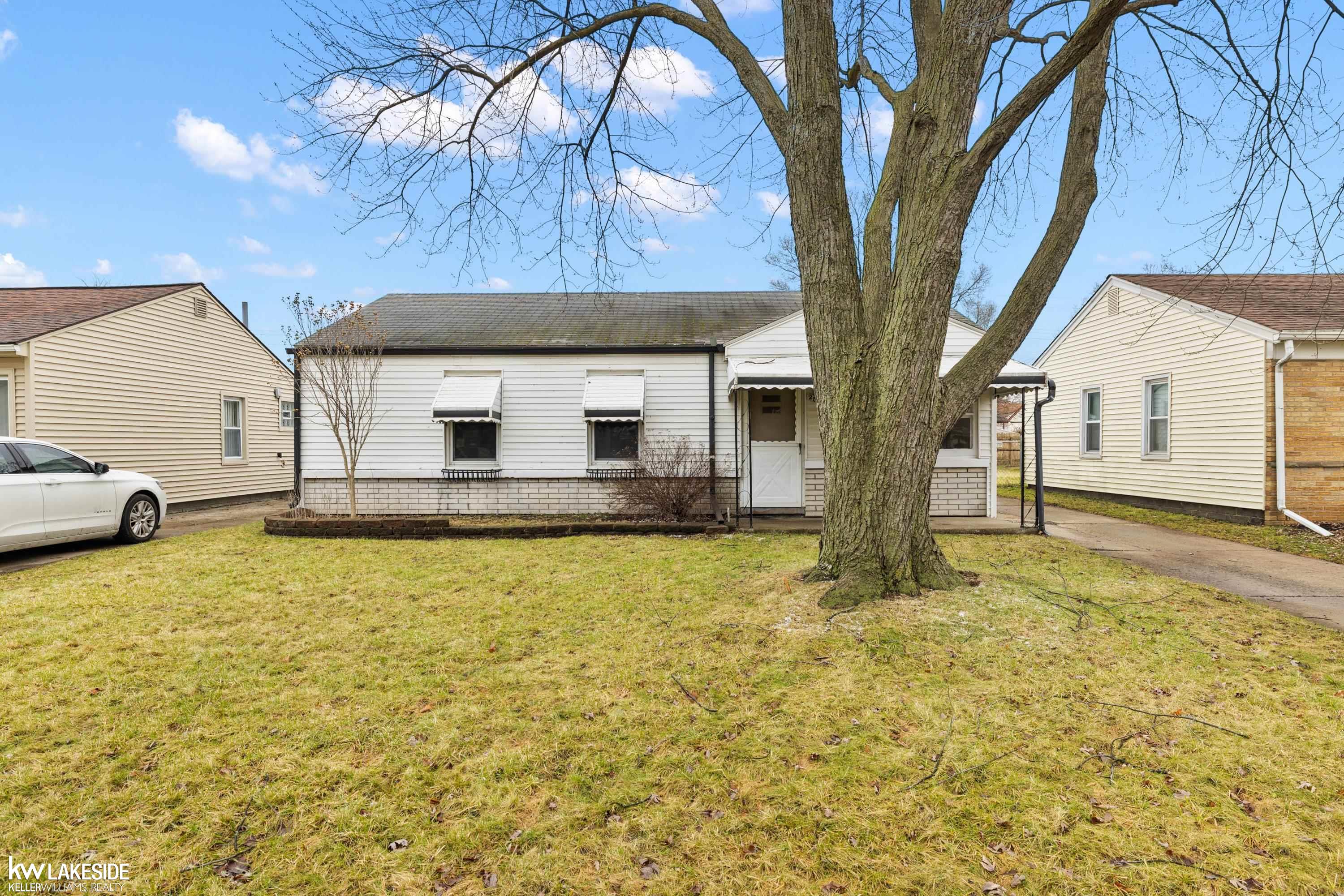 25816 Rosenbusch Boulevard Warren, MI 48089 - Photo 4 of 31
