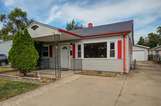 $1,750 | 2005 McDonough Street, Joliet, IL 60436