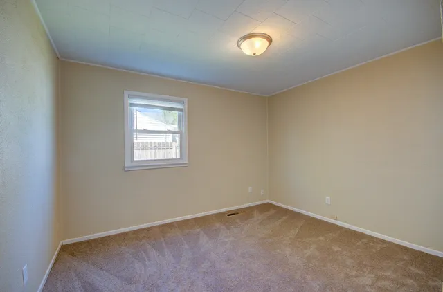 $1,750 | 2005 McDonough Street, Joliet, IL 60436