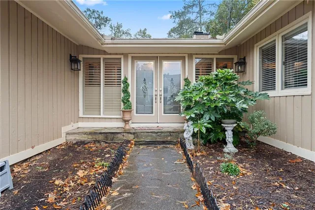 $2,850 | 4040 Summit Drive, Marietta, GA 30068