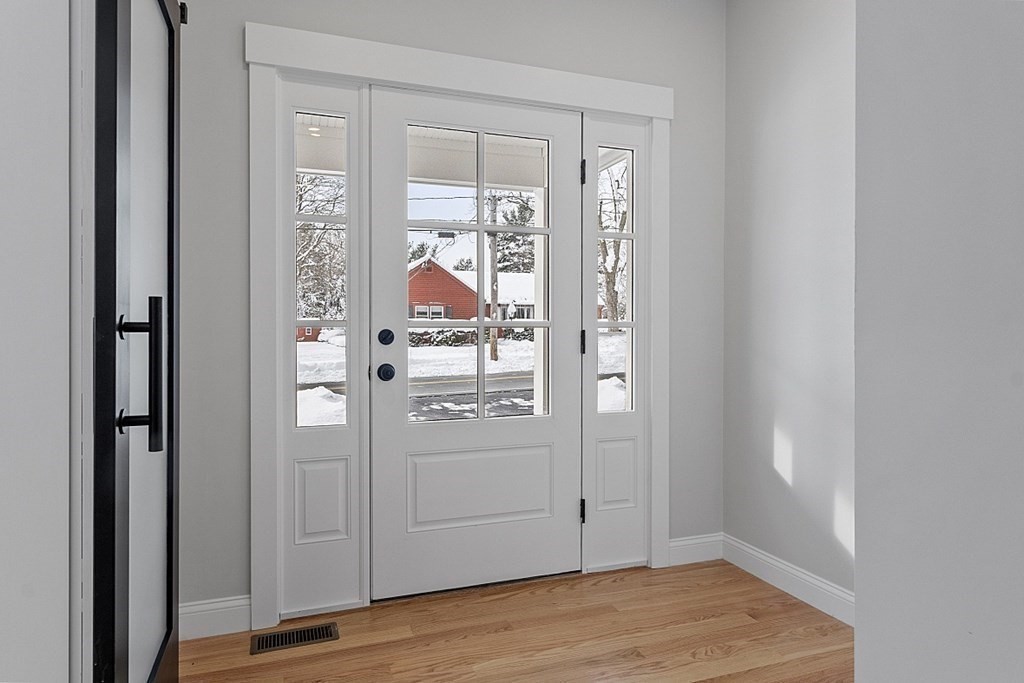 145 New Estate Road Littleton, MA 01460 - Photo 4 of 41