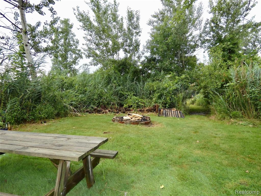 21332 Dix Toledo Road Woodhaven, MI 48183 - Photo 24 of 33