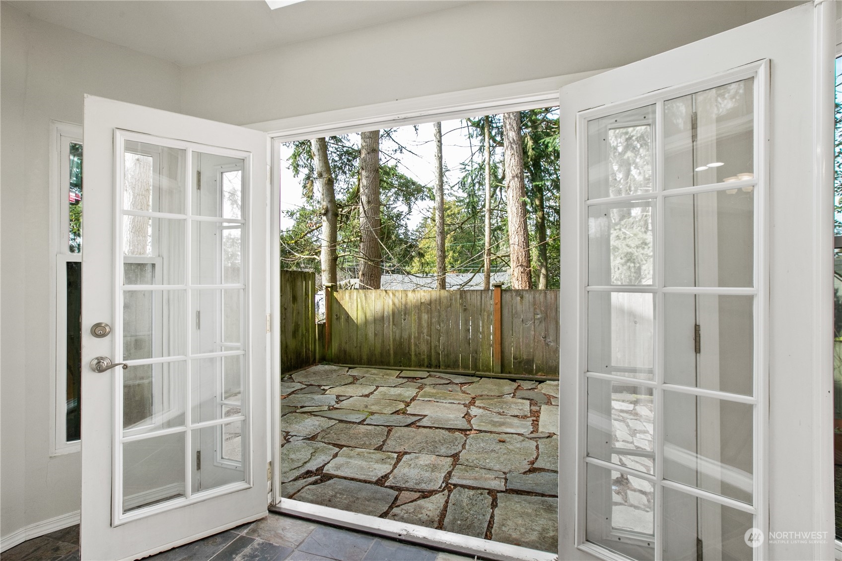 20734 76th Avenue West, Unit D Edmonds, WA 98026 - Photo 26 of 32