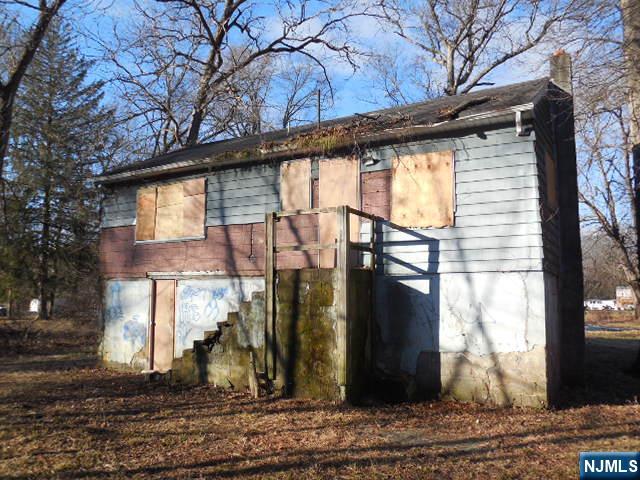 31 Brookside Road Wayne, NJ 07470 - Photo 3 of 17