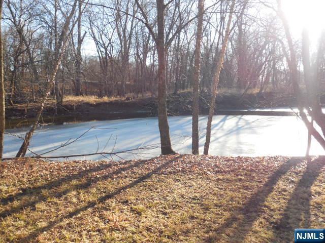 31 Brookside Road Wayne, NJ 07470 - Photo 4 of 17