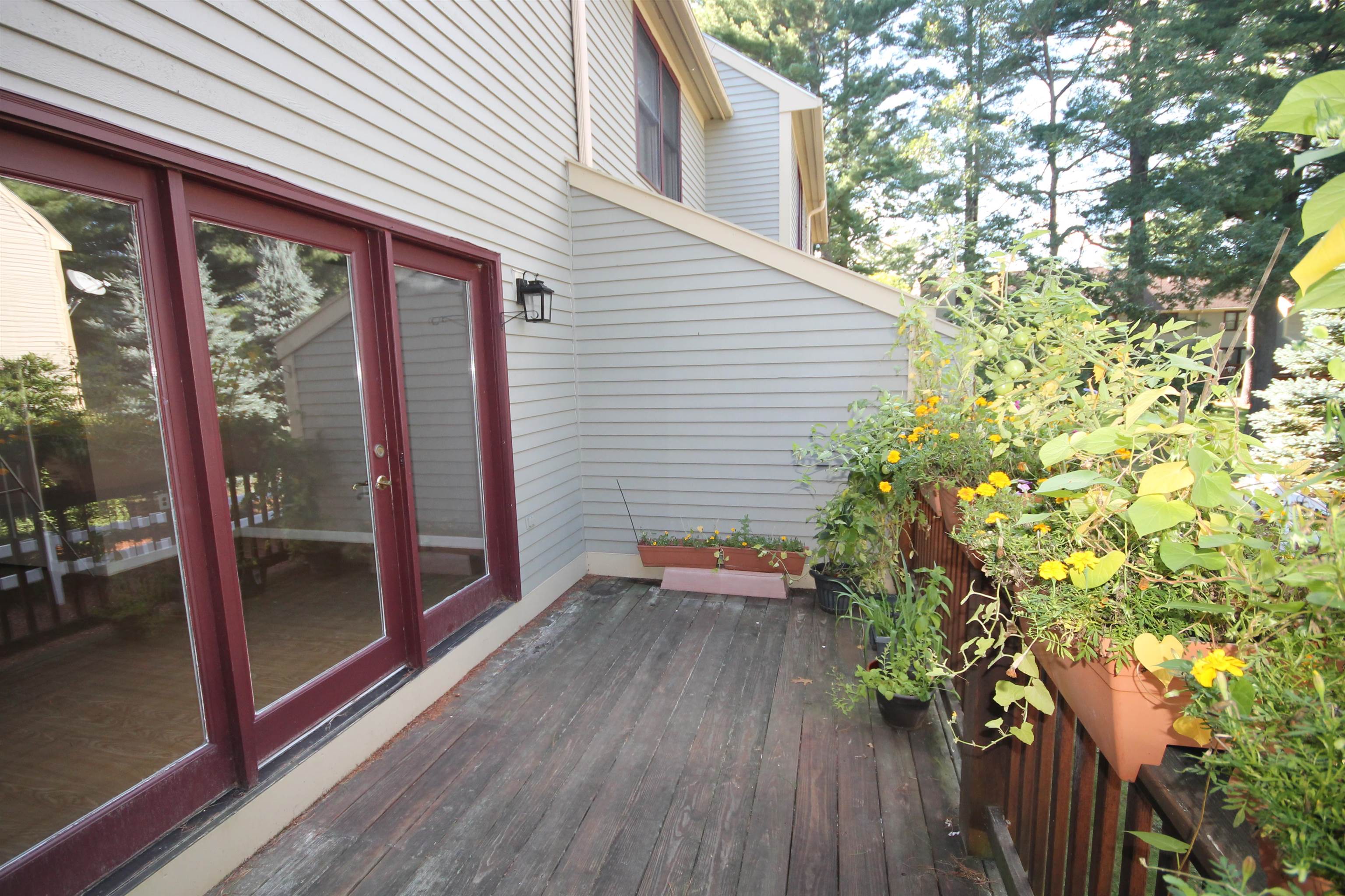 170 Bartemus Trail Nashua, NH 03063 - Photo 11 of 33