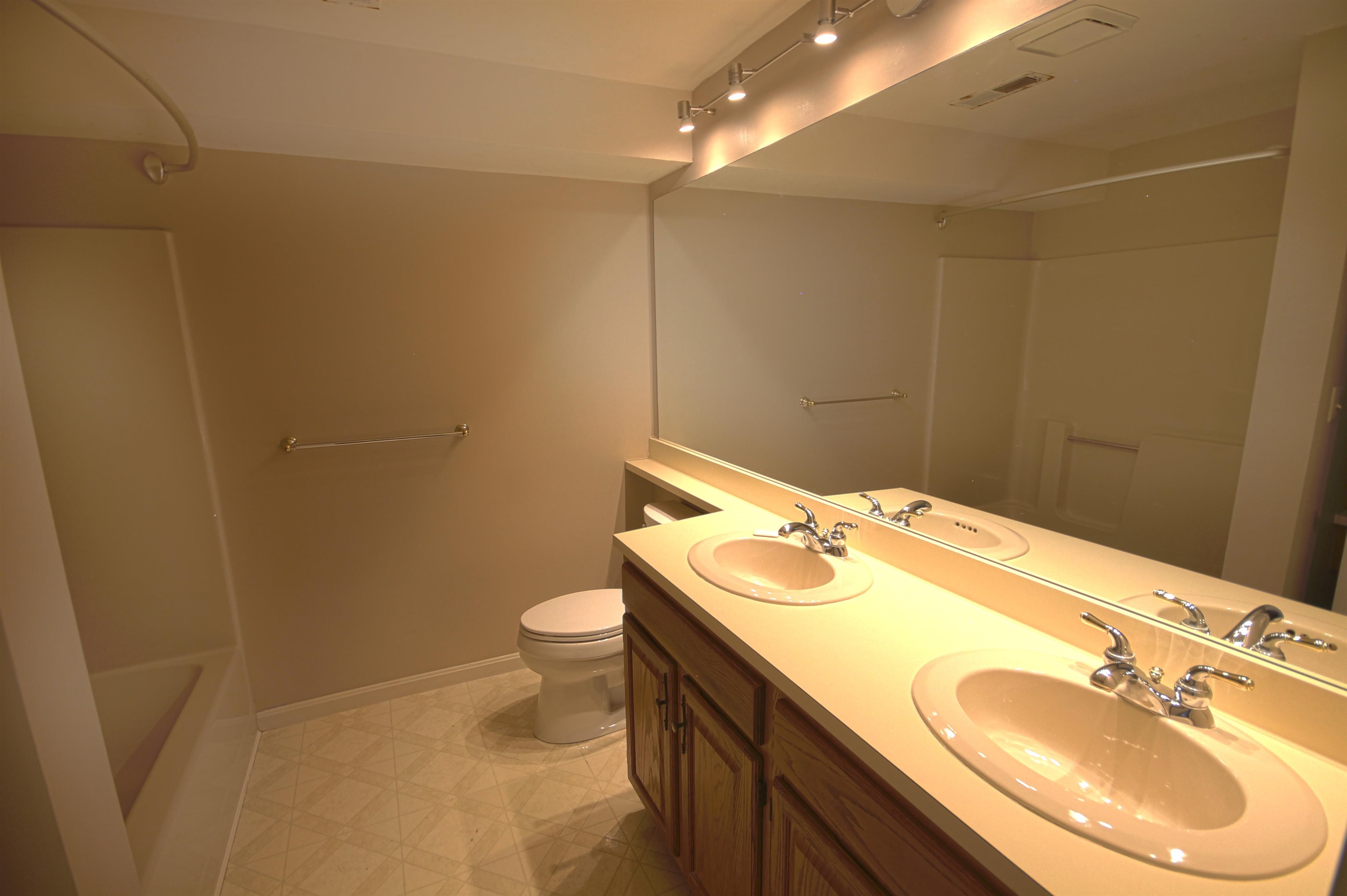 170 Bartemus Trail Nashua, NH 03063 - Photo 17 of 33