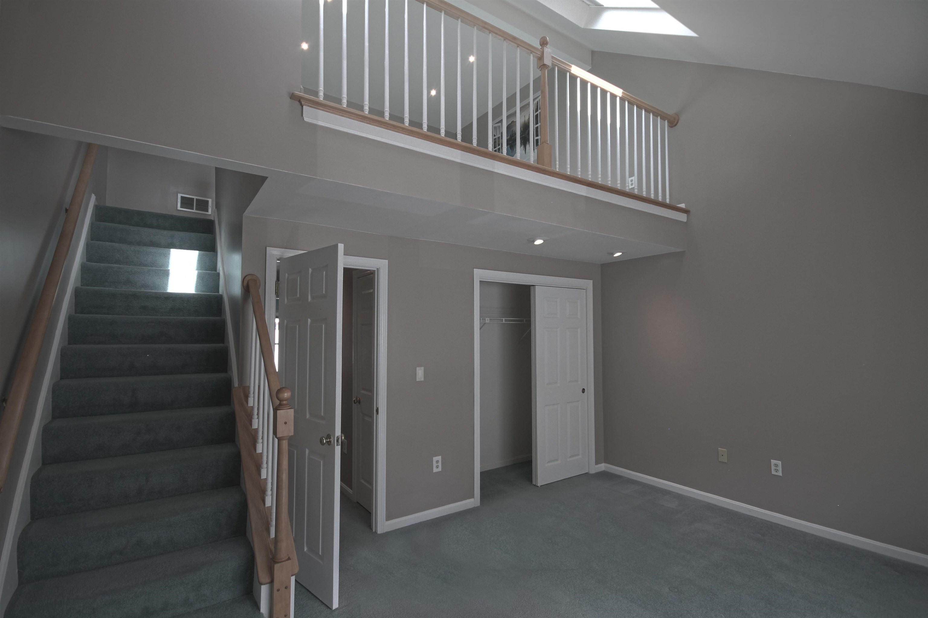 170 Bartemus Trail Nashua, NH 03063 - Photo 19 of 33