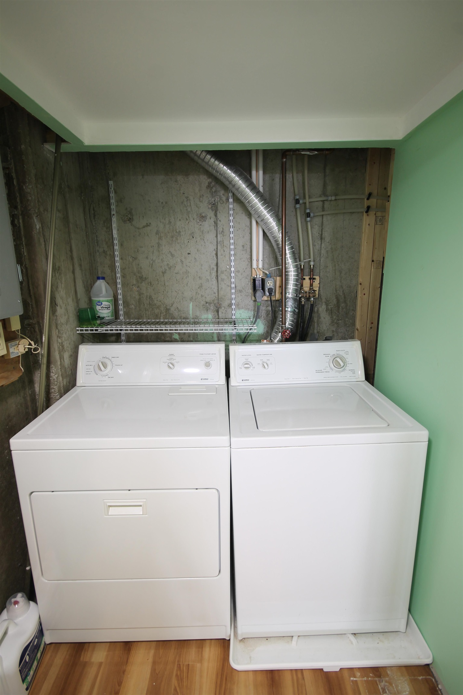 170 Bartemus Trail Nashua, NH 03063 - Photo 27 of 33