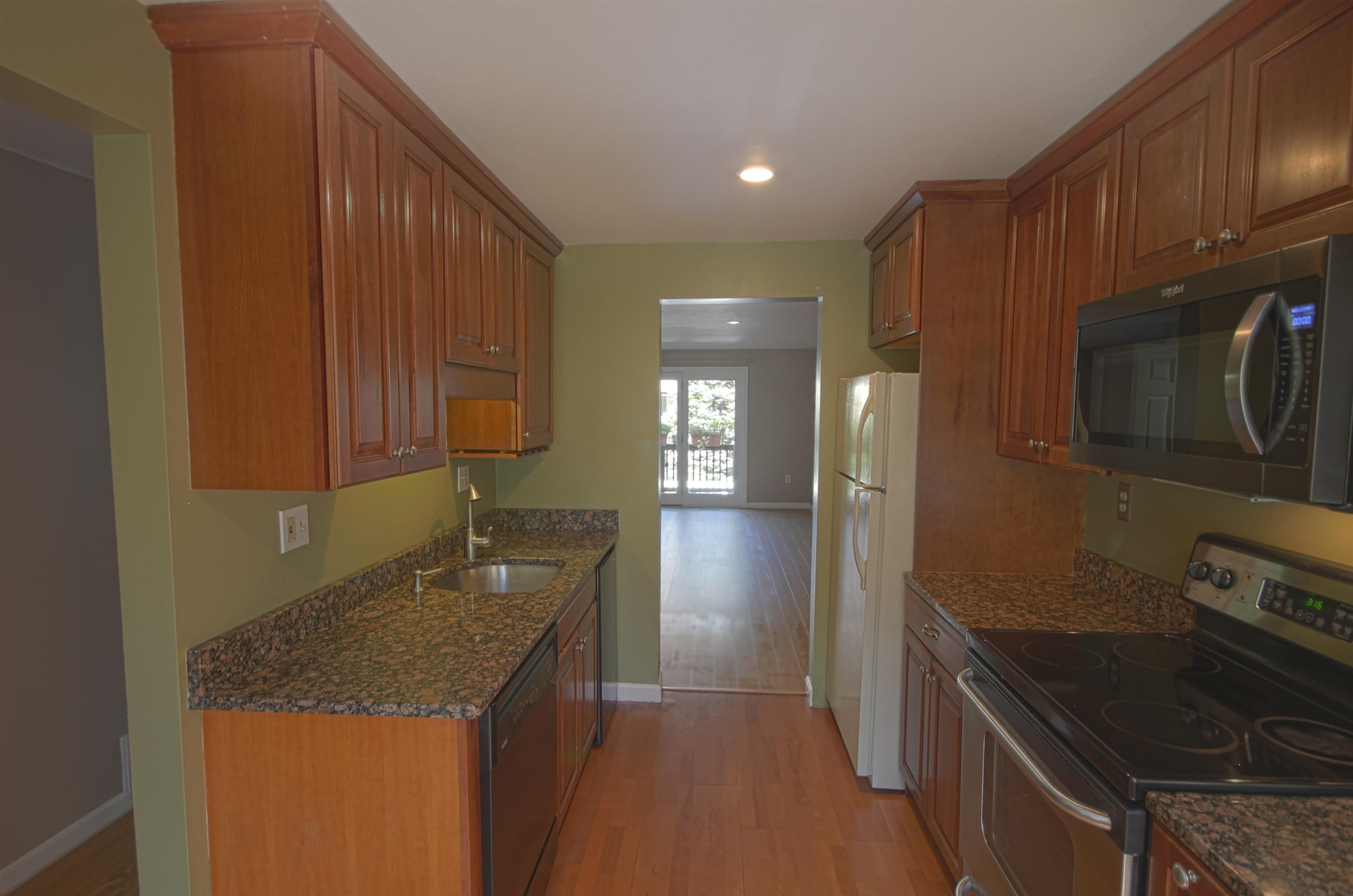 170 Bartemus Trail Nashua, NH 03063 - Photo 5 of 33