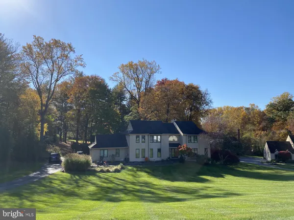$899,900 | 17 Jonathan Morris Circle, Media, PA 19063