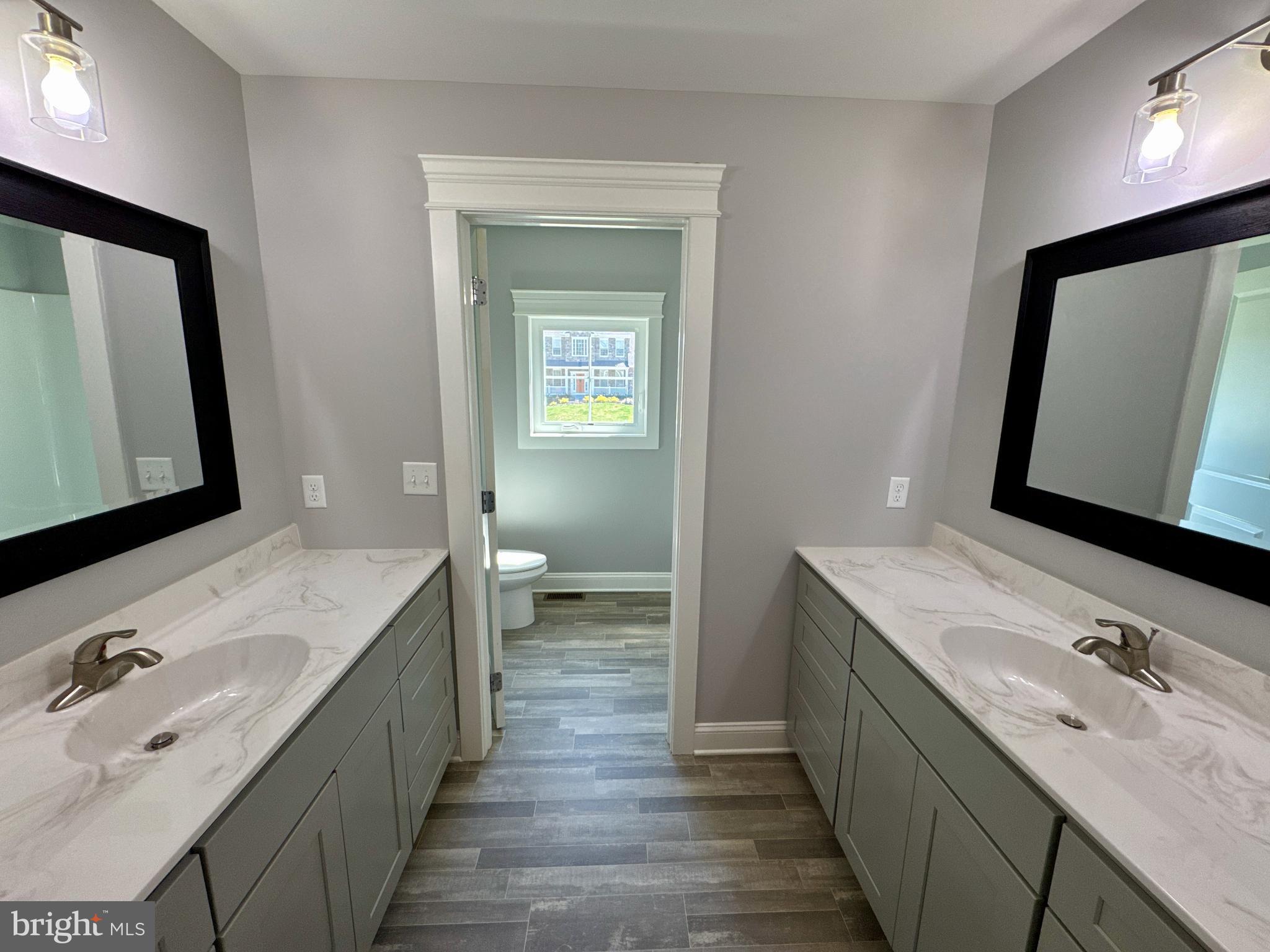 4413 Lyn Wood Drive Spring Grove, PA 17362 - Photo 55 of 75 2nd Floor Main Bath