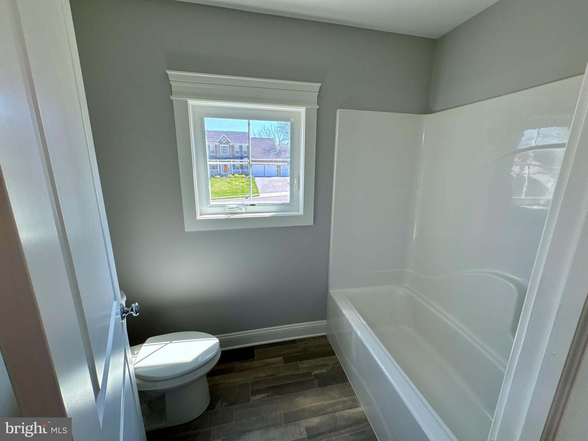 4413 Lyn Wood Drive Spring Grove, PA 17362 - Photo 56 of 75 2nd Floor Main Bath