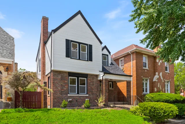 $328,900 | 11304 South Lowe Avenue, Chicago, IL 60628