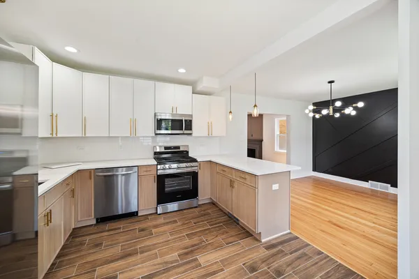 $328,900 | 11304 South Lowe Avenue, Chicago, IL 60628