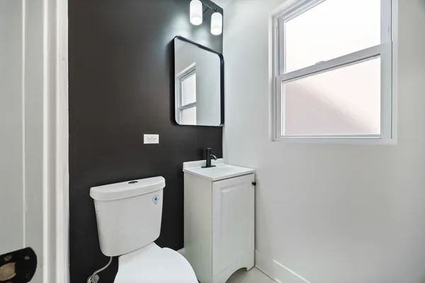 $328,900 | 11304 South Lowe Avenue, Chicago, IL 60628