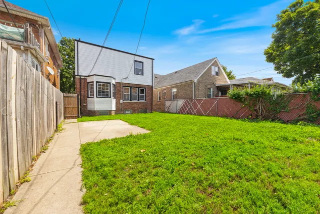 $328,900 | 11304 South Lowe Avenue, Chicago, IL 60628