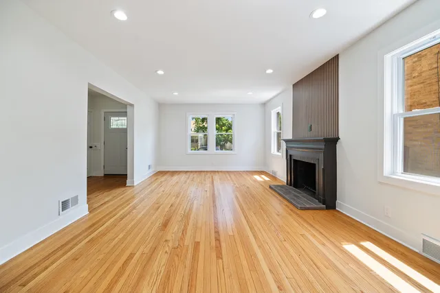 $328,900 | 11304 South Lowe Avenue, Chicago, IL 60628