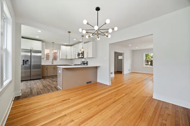 $328,900 | 11304 South Lowe Avenue, Chicago, IL 60628