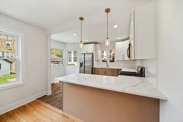 $328,900 | 11304 South Lowe Avenue, Chicago, IL 60628