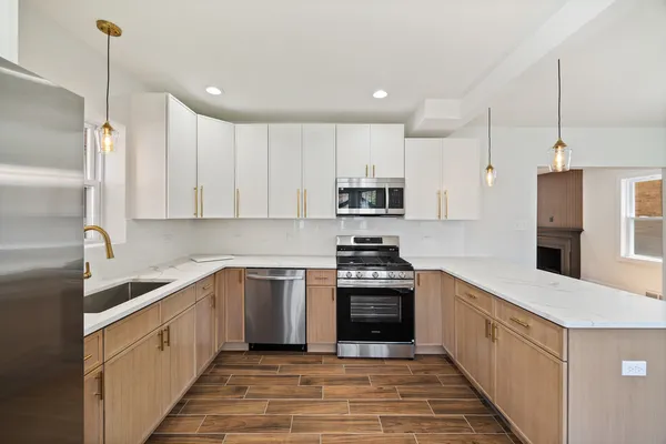 $328,900 | 11304 South Lowe Avenue, Chicago, IL 60628