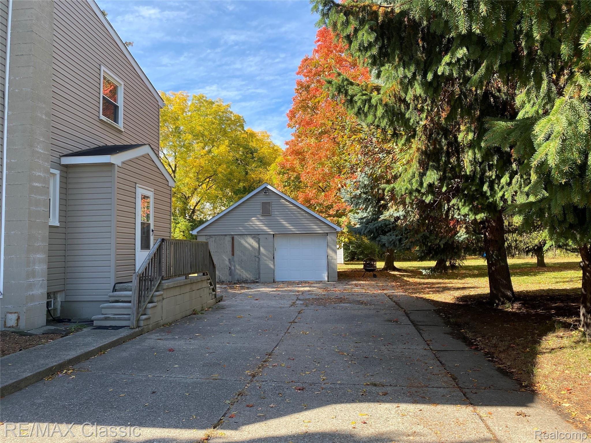 8927 Newburgh Road Livonia, MI 48150 - Photo 51 of 54 O2.jpeg