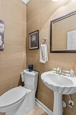 $775,000 | 100 Burkeview Court, Lexington, NC 27295