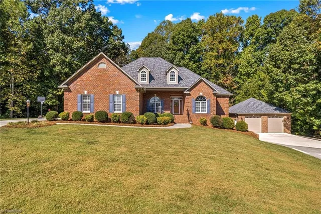 $775,000 | 100 Burkeview Court, Lexington, NC 27295