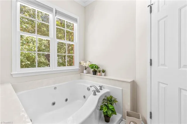 $775,000 | 100 Burkeview Court, Lexington, NC 27295