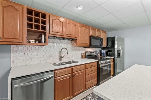 $775,000 | 100 Burkeview Court, Lexington, NC 27295