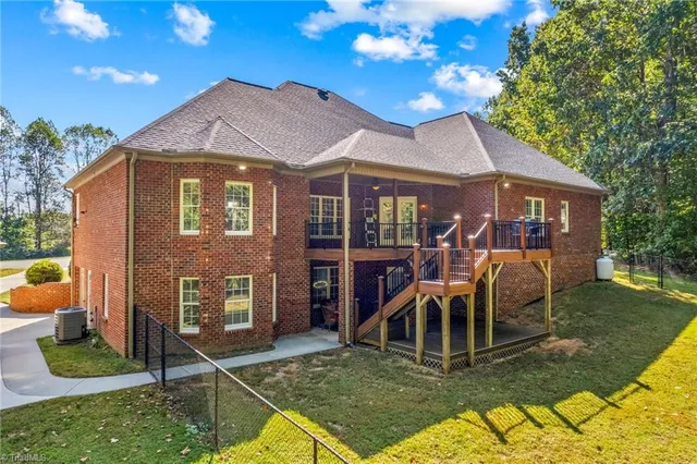 $775,000 | 100 Burkeview Court, Lexington, NC 27295