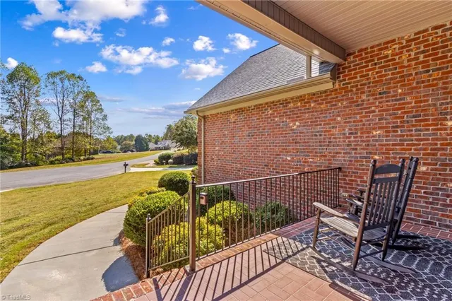 $775,000 | 100 Burkeview Court, Lexington, NC 27295