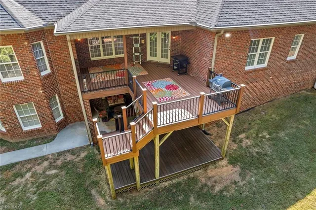 $775,000 | 100 Burkeview Court, Lexington, NC 27295