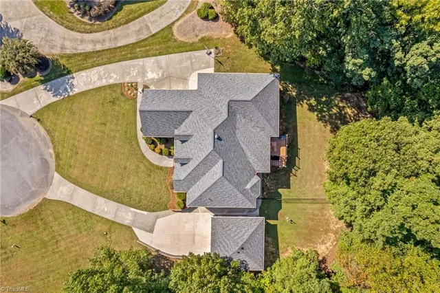$775,000 | 100 Burkeview Court, Lexington, NC 27295
