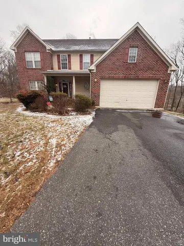 $725,000 | 33 Big Woods Drive West, Glen Mills, PA 19342