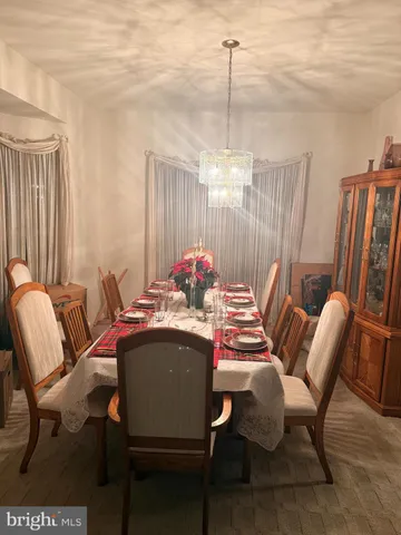 $725,000 | 33 Big Woods Drive West, Glen Mills, PA 19342