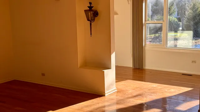 $3,400 | 304 East Hawthorne Drive, Unit 304, Round Lake Beach, IL 60073