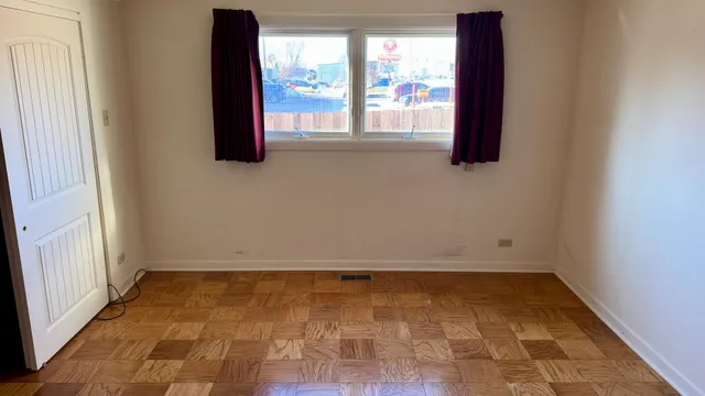 $3,400 | 304 East Hawthorne Drive, Unit 304, Round Lake Beach, IL 60073