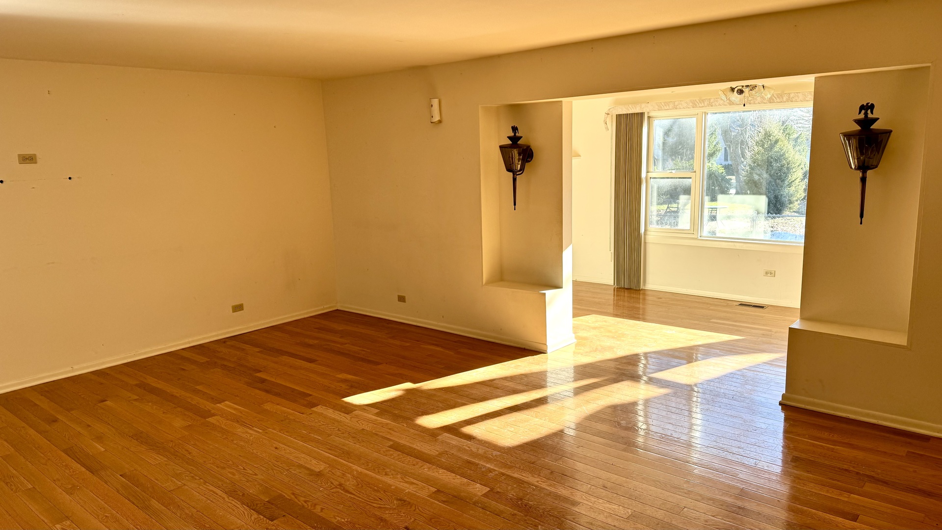 304 East Hawthorne Drive, Unit 304 Round Lake Beach, IL 60073 - Photo 10 of 19